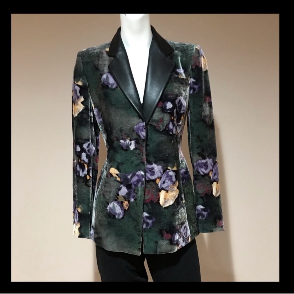 💯 Authentic Vintage Emporio Armani blazer